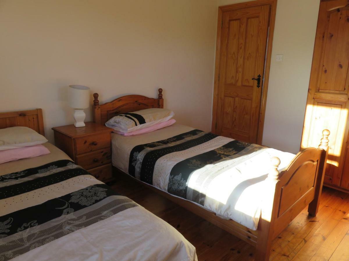 Letterfrack Mountain Farm Cottage On Farm In Village Centre Exteriér fotografie